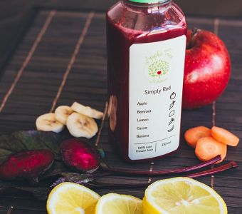 Einfach rotes Getränk